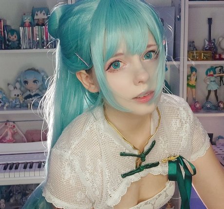 Saya Scarlet