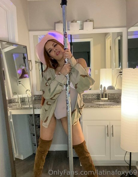 Latinafoxy69