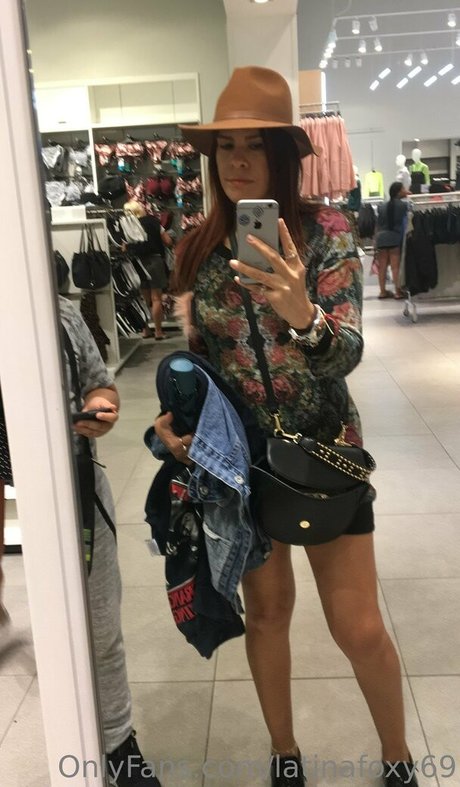 Latinafoxy69
