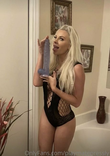 Photo nue de fuite OnlyFans de Playmatepressly