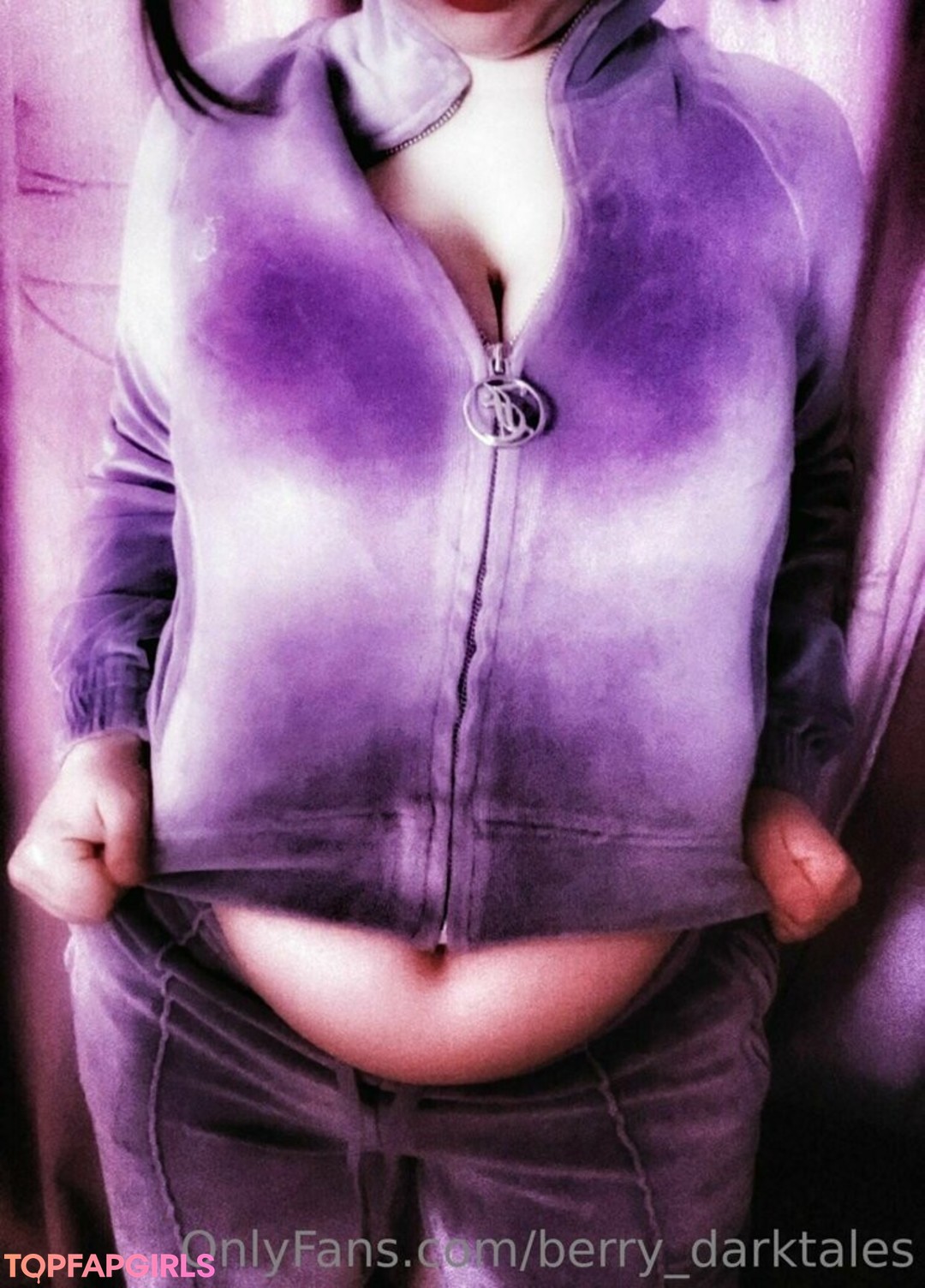 Photo nue de fuite OnlyFans de Berrydarktales #24 Photo nue de fuite OnlyFans de Berrydarktales #24