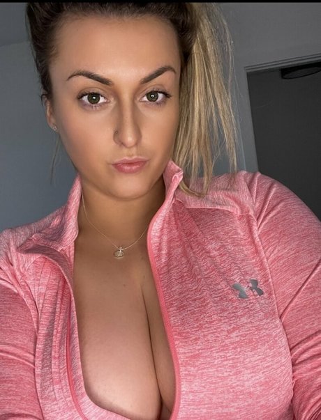 Photo nue de fuite OnlyFans de Emilyyrosee