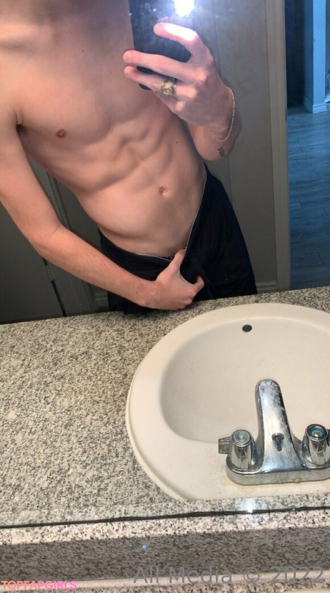 Photo nue de fuite OnlyFans de Exclusivehuddy #9 Photo nue de fuite OnlyFans de Exclusivehuddy #9