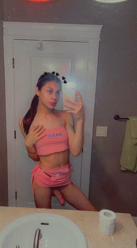 Photo nue de fuite OnlyFans de Angel Adora
