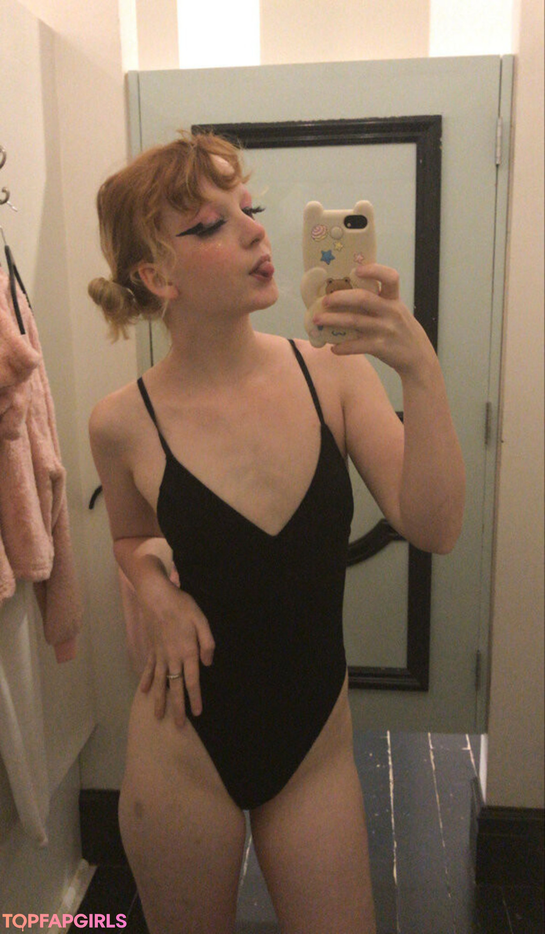 Photo nue de fuite OnlyFans de Honeybunnycos #50 Photo nue de fuite OnlyFans de Honeybunnycos #50