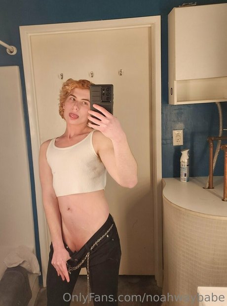 Photo nue de fuite OnlyFans de Noahwaybabe