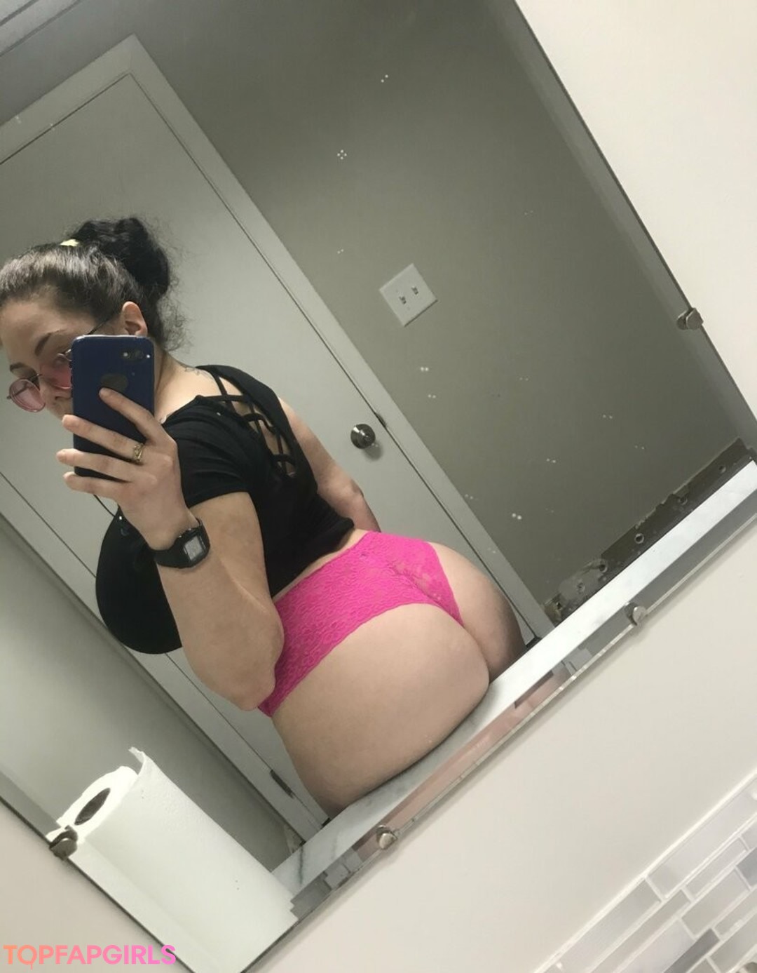 Photo nue de fuite OnlyFans de Kashabaee #26 Photo nue de fuite OnlyFans de Kashabaee #26