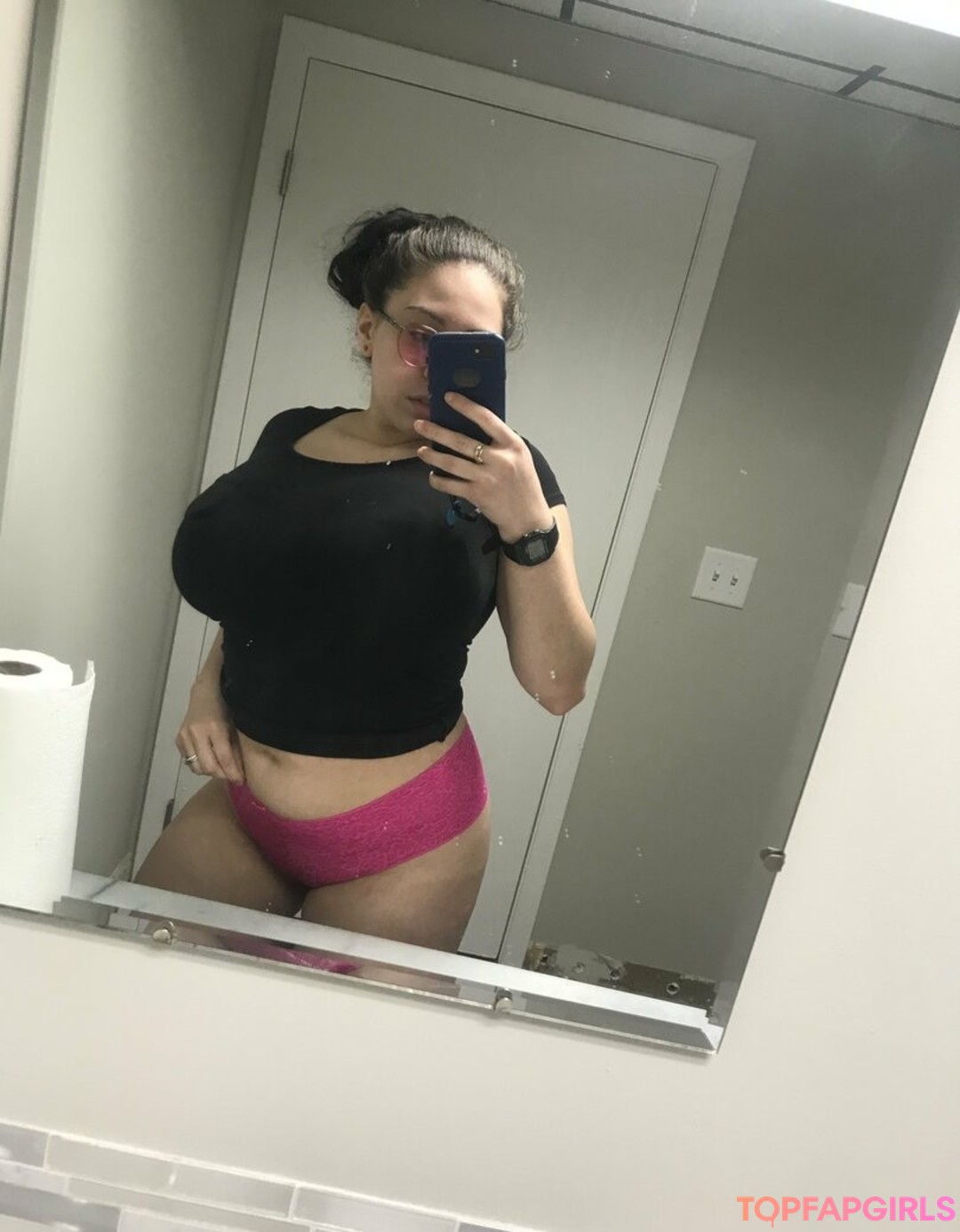 Photo nue de fuite OnlyFans de Kashabaee #27 Photo nue de fuite OnlyFans de Kashabaee #27