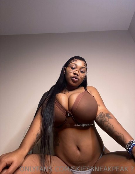 Photo nue de fuite OnlyFans de Skiessneakpeak