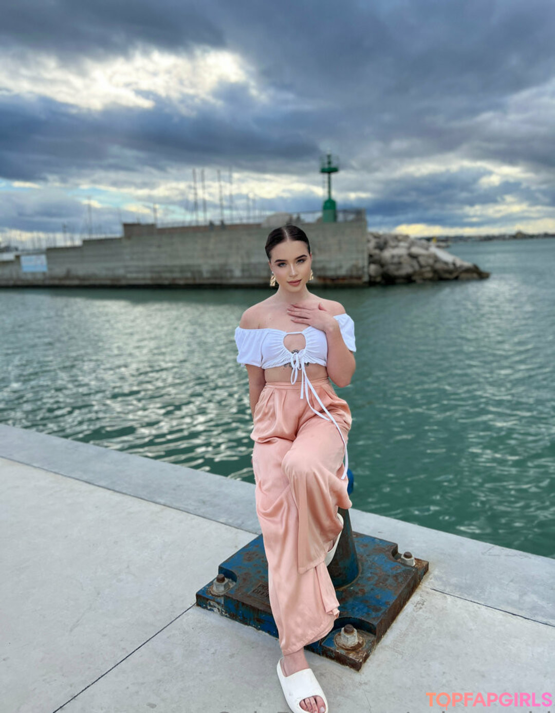 Photo nue de fuite OnlyFans de Selenagirl #23 Photo nue de fuite OnlyFans de Selenagirl #23