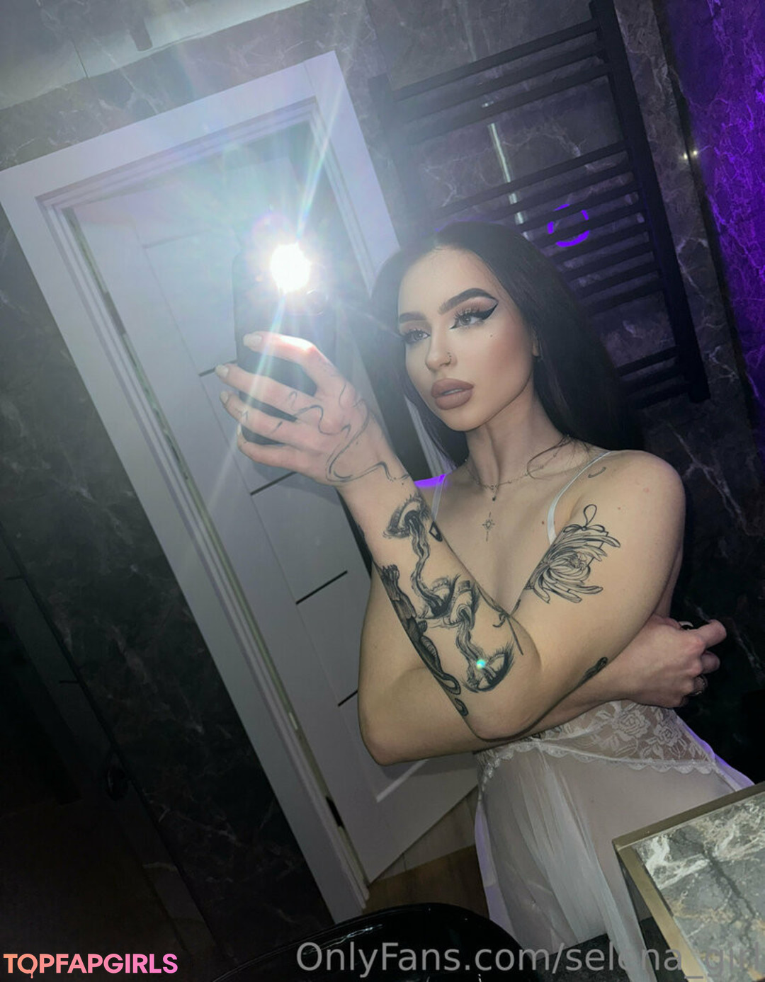 Photo nue de fuite OnlyFans de Selenagirl #63 Photo nue de fuite OnlyFans de Selenagirl #63