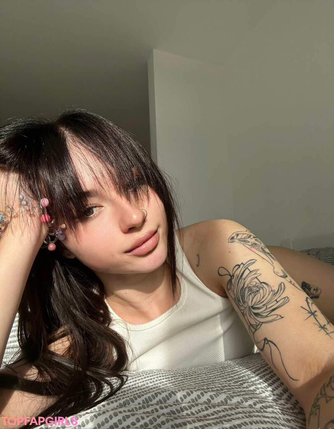 Photo nue de fuite OnlyFans de Selenagirl #96 Photo nue de fuite OnlyFans de Selenagirl #96