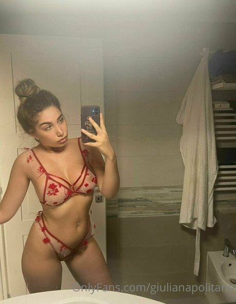 Photo nue de fuite OnlyFans de Giulianapolitano