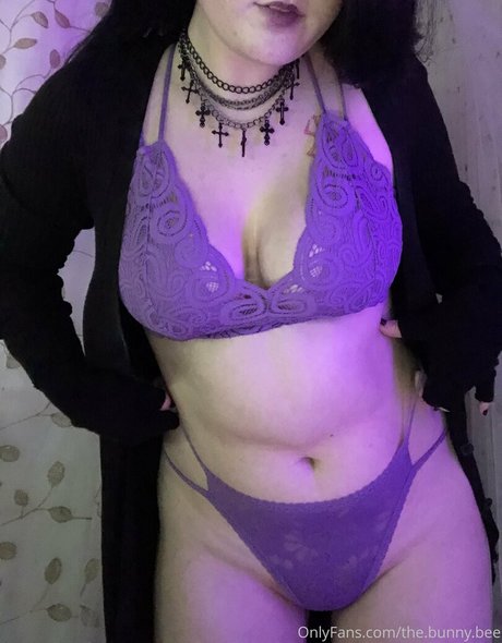 The.bunny.bee