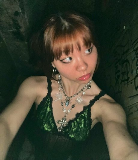 Photo nue de fuite OnlyFans de Olivia Sun