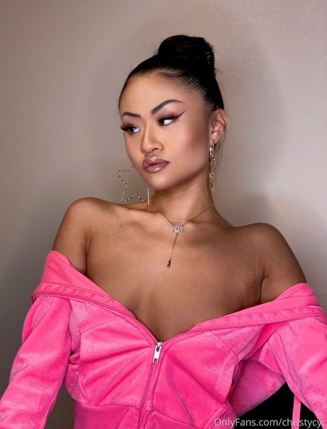 Photo nue de fuite OnlyFans de Kamikolin