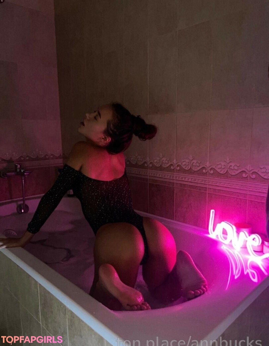 Photo nue de fuite OnlyFans de Annbucks #35 Photo nue de fuite OnlyFans de Annbucks #35