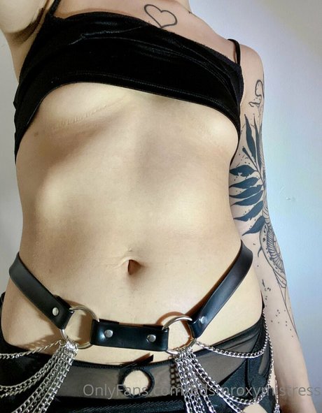 Mistressroxybdsm