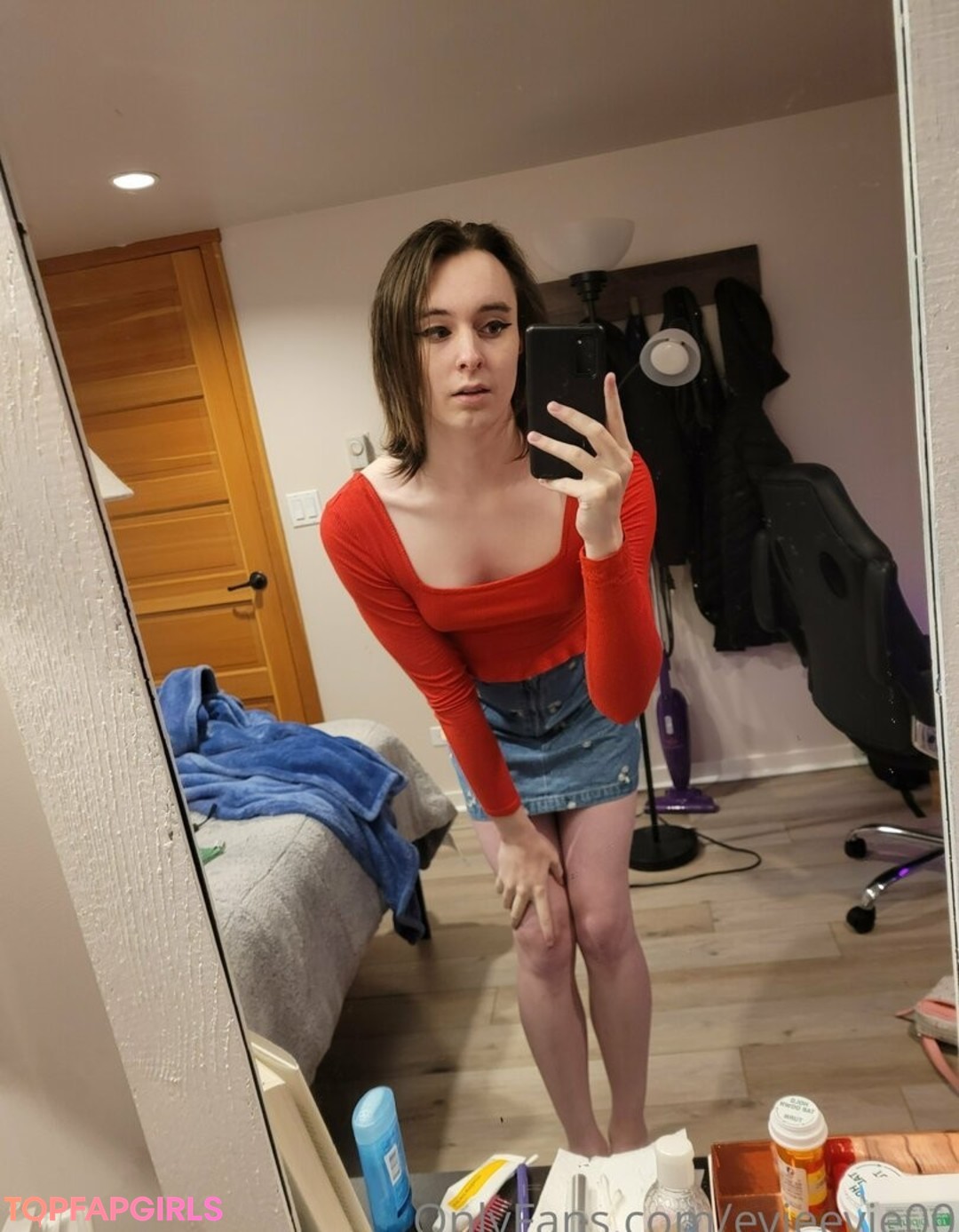 Photo nue de fuite OnlyFans de Evieevie00 #2 Photo nue de fuite OnlyFans de Evieevie00 #2