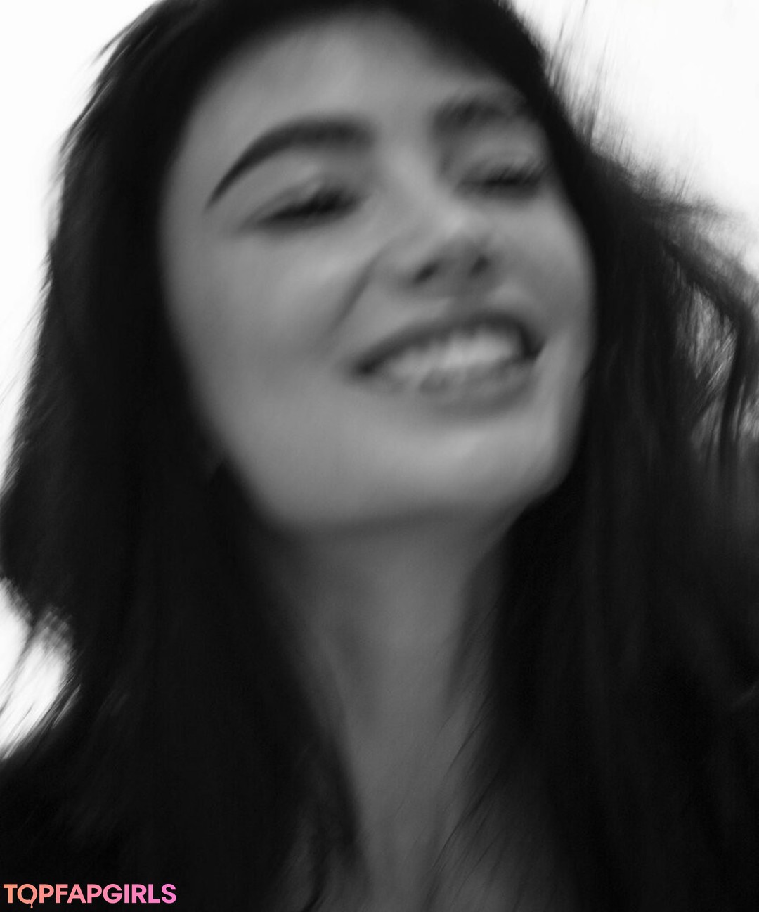 Photo nue de fuite OnlyFans de Marinamazepa #23 Photo nue de fuite OnlyFans de Marinamazepa #23