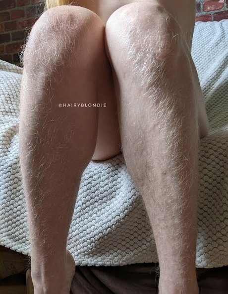 Photo nue de fuite OnlyFans de Hairyblondie