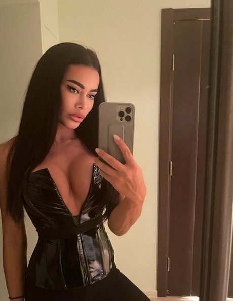 Photo nue de fuite OnlyFans de Elenathebeautiful