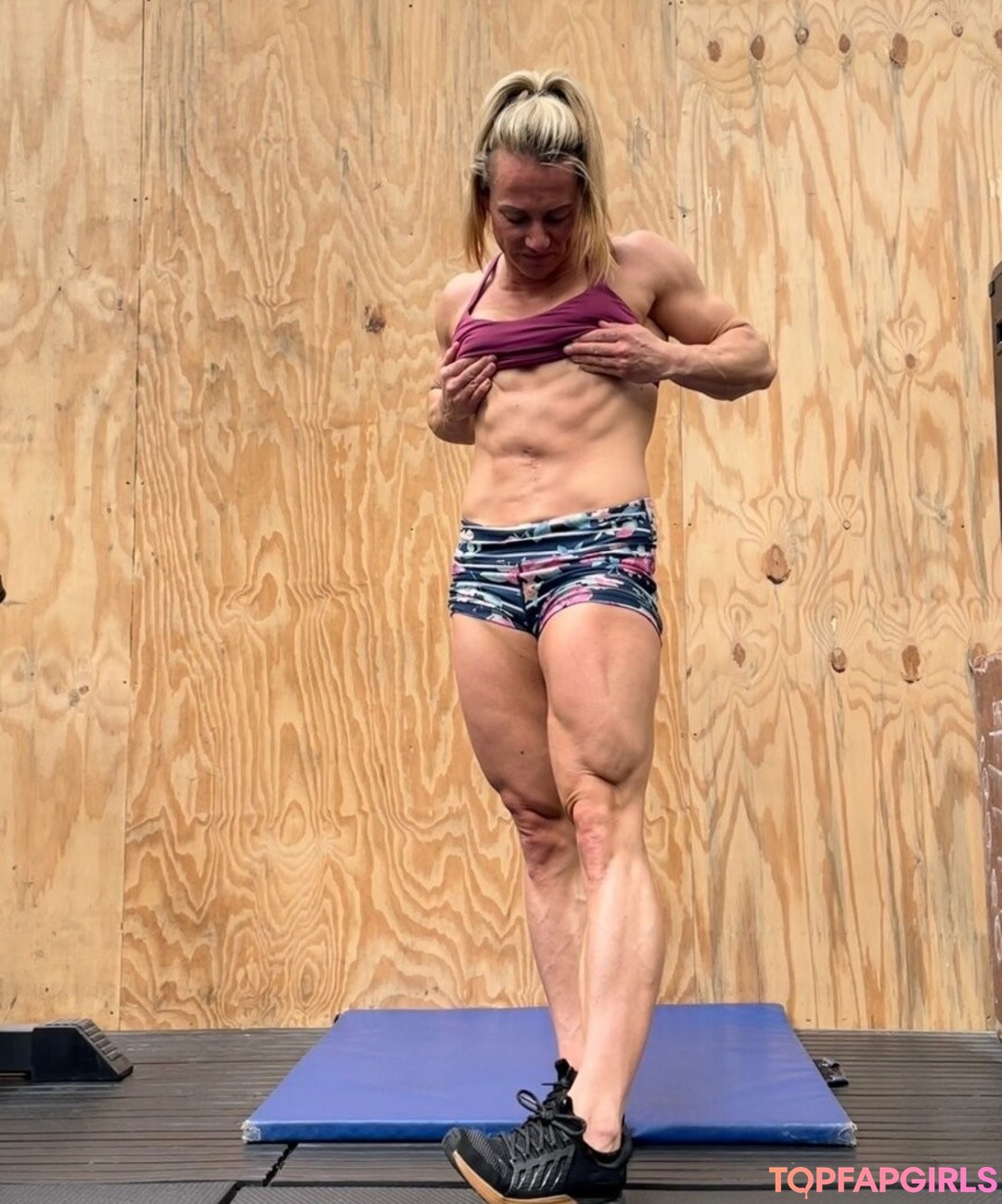 Photo nue de fuite OnlyFans de Musclegirl31 #42 Photo nue de fuite OnlyFans de Musclegirl31 #42