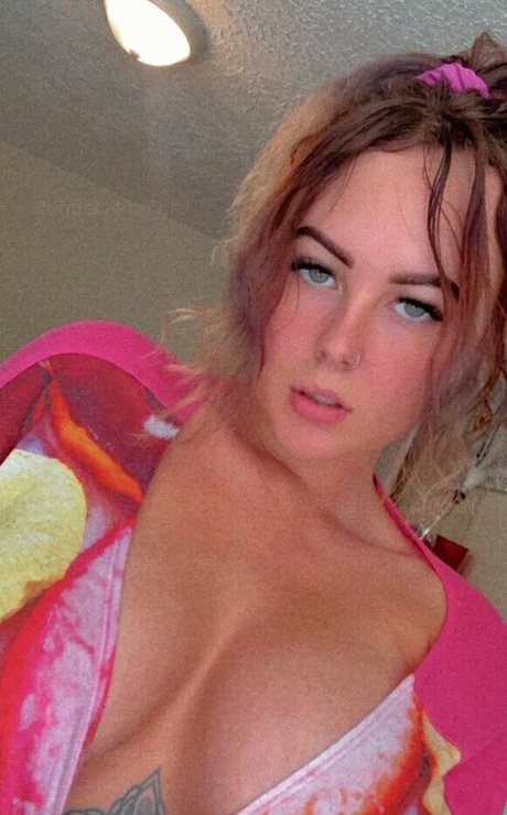 Photo nue de fuite OnlyFans de Titstatsnbooty