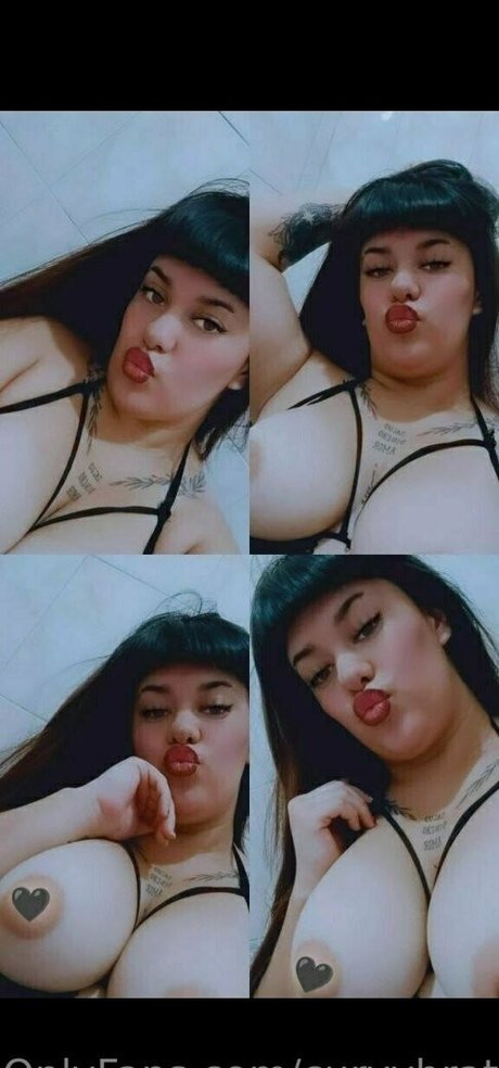Photo nue de fuite OnlyFans de Curvybrat4u