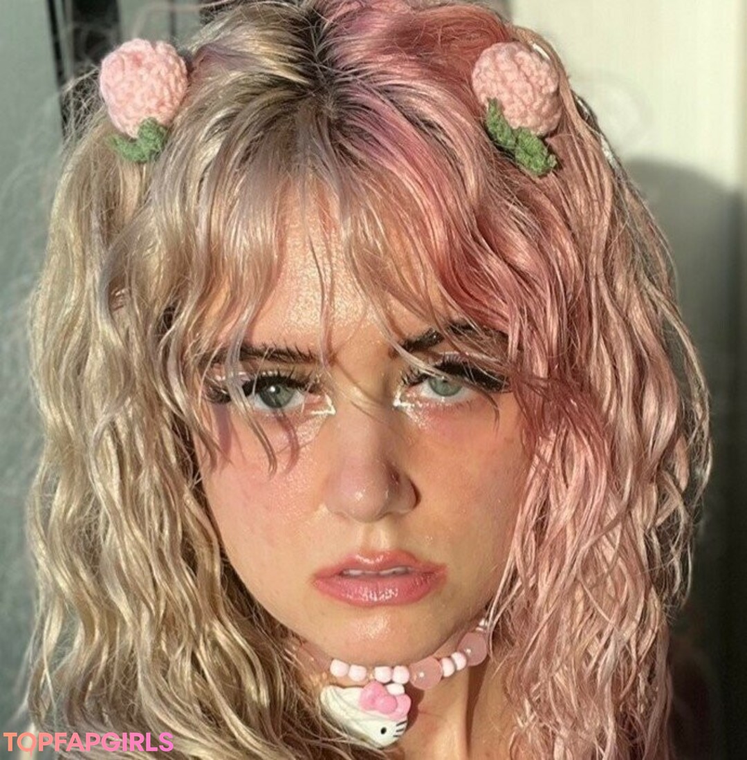 Photo nue de fuite OnlyFans de Pinkfloweremoji #3 Photo nue de fuite OnlyFans de Pinkfloweremoji #3