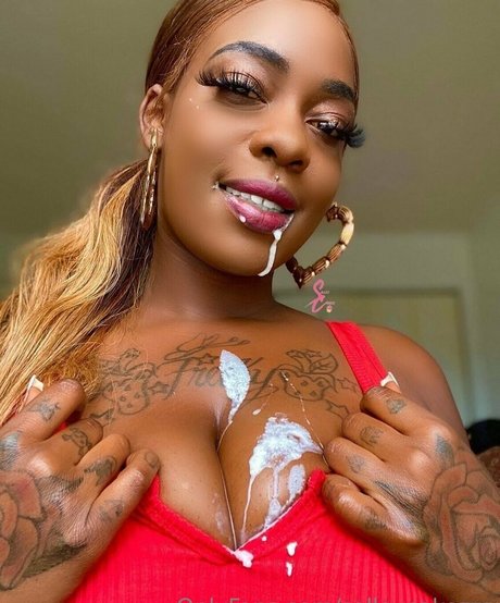 Photo nue de fuite OnlyFans de Salleycakezzz