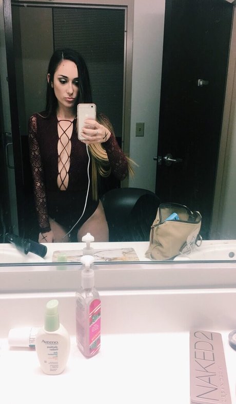 Photo nue de fuite OnlyFans de Leila Saltzman