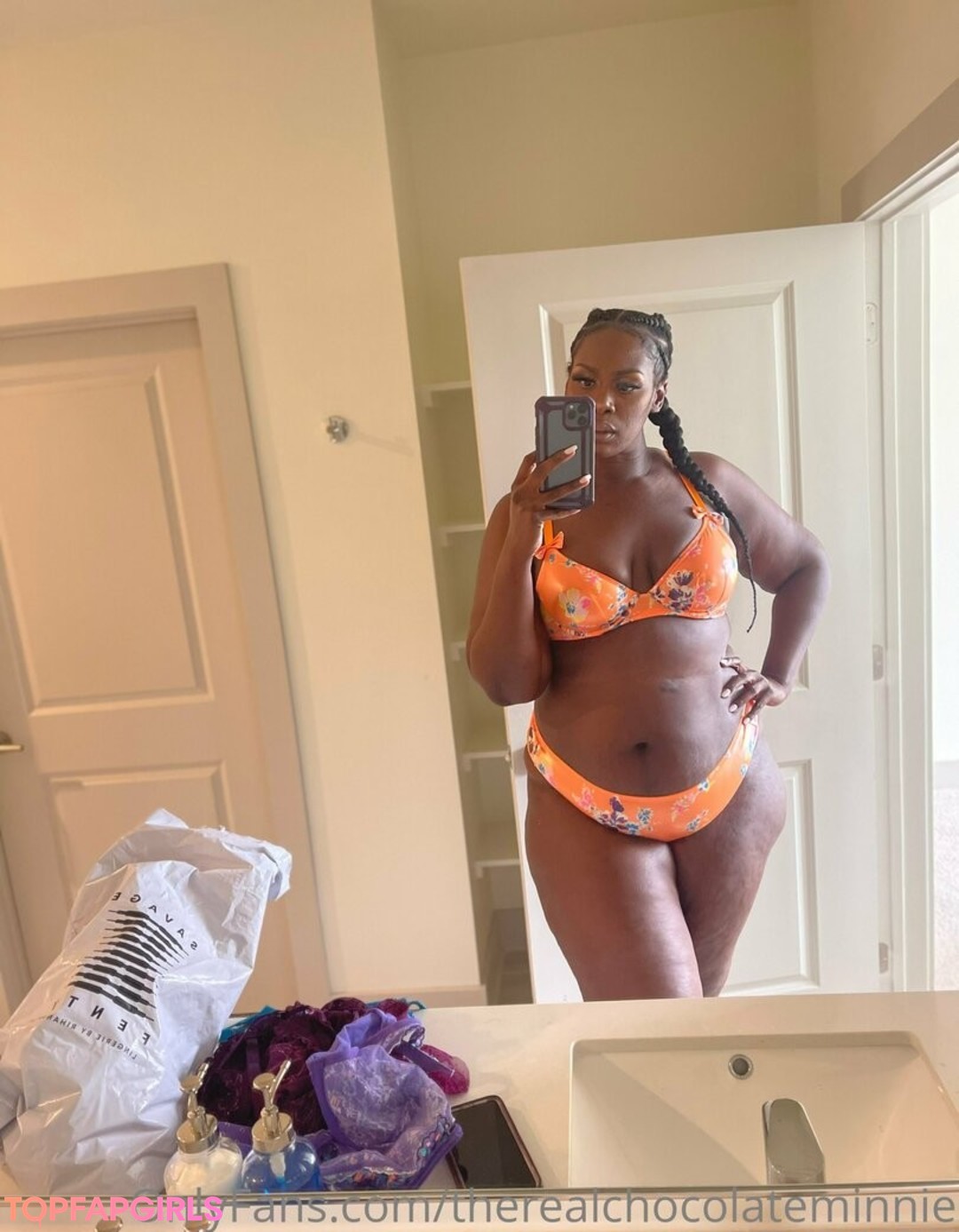 Photo nue de fuite OnlyFans de Therealchocolateminnie #109 Photo nue de fuite OnlyFans de Therealchocolateminnie #109