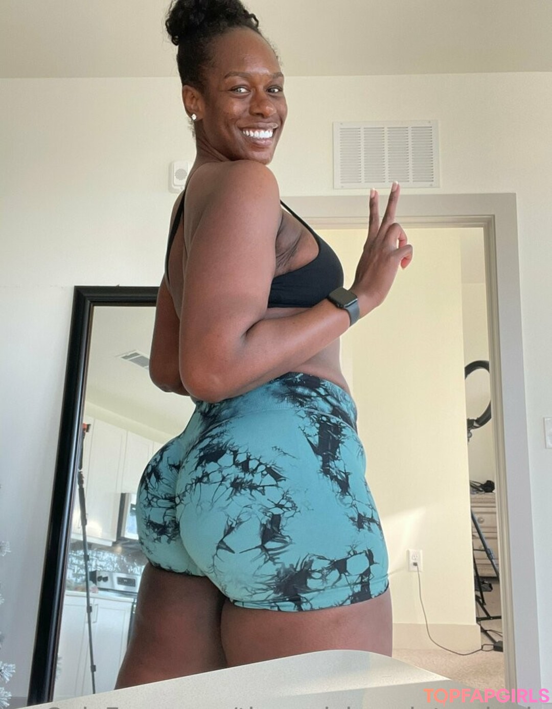 Photo nue de fuite OnlyFans de Therealchocolateminnie #126 Photo nue de fuite OnlyFans de Therealchocolateminnie #126