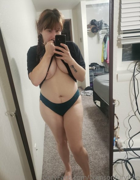 Photo nue de fuite OnlyFans de Crimsonfuryfree