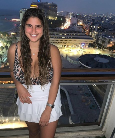 Photo nue de fuite OnlyFans de Coral Hagag