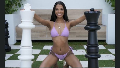 Photo nue de fuite OnlyFans de Eden Jabari