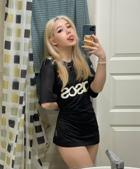 Photo nue de fuite OnlyFans de Ivyowowo