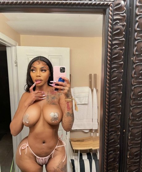 Photo nue de fuite OnlyFans de Brandisheri