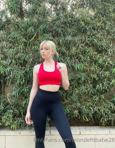 Photo nue de fuite OnlyFans de Blondefitbabe28