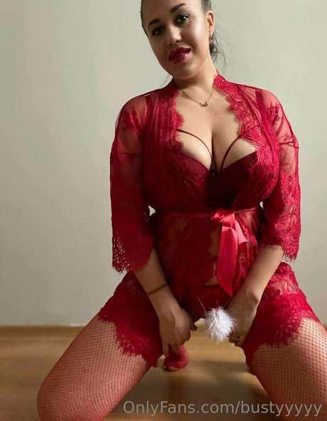 Bustyyyyy