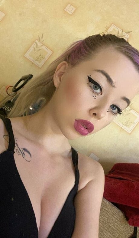 Photo nue de fuite OnlyFans de Hotblonda
