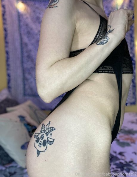 Photo nue de fuite OnlyFans de Babybaphomet92
