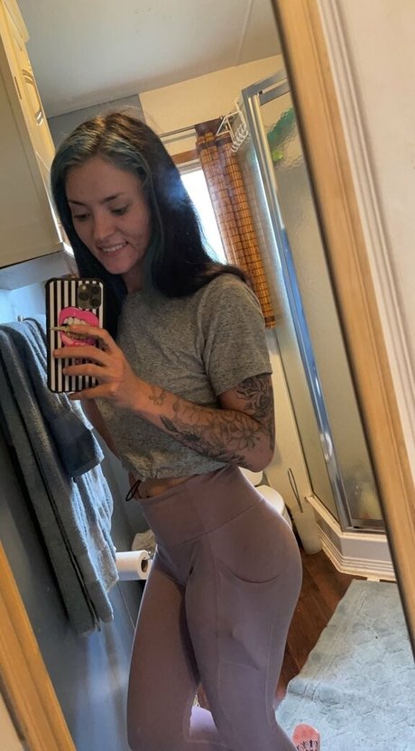 Ladyjayyy23