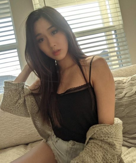 Photo nue de fuite OnlyFans de Yougelly