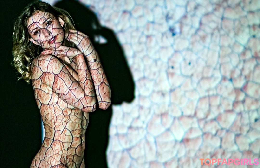 Photo nue de fuite OnlyFans de Littleluckycharm #13 Photo nue de fuite OnlyFans de Littleluckycharm #13