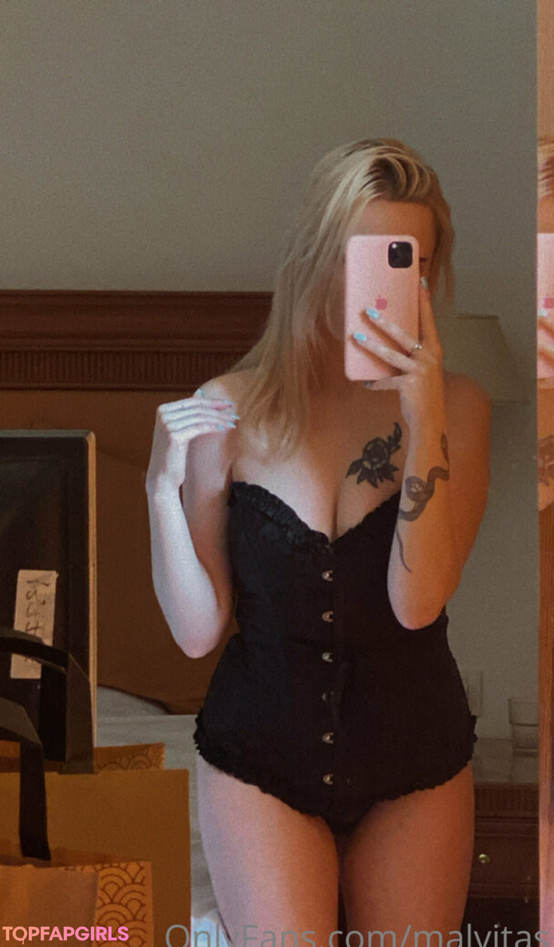 Photo nue de fuite OnlyFans de Liyabarbiyour #4 Photo nue de fuite OnlyFans de Liyabarbiyour #4