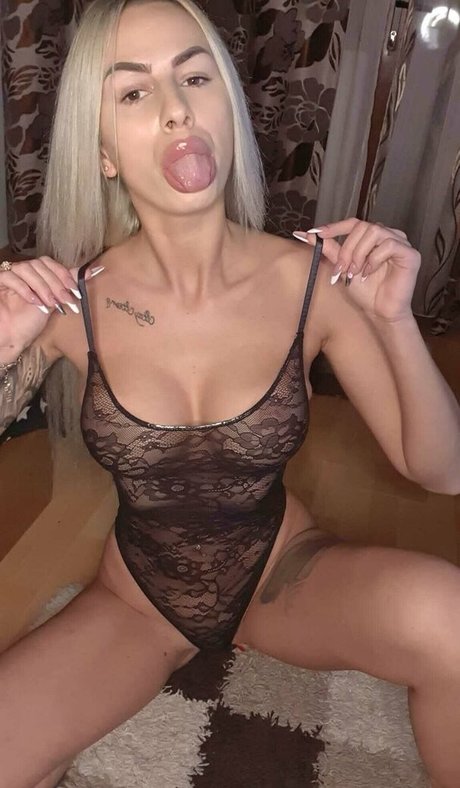 Roxanaa23