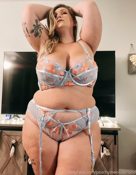Photo nue de fuite OnlyFans de Peachyinwonderland