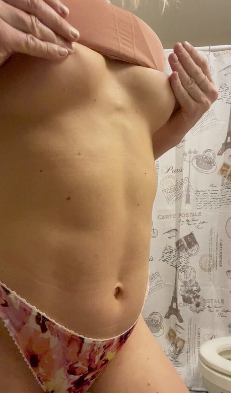 Photo nue de fuite OnlyFans de Mary Abx